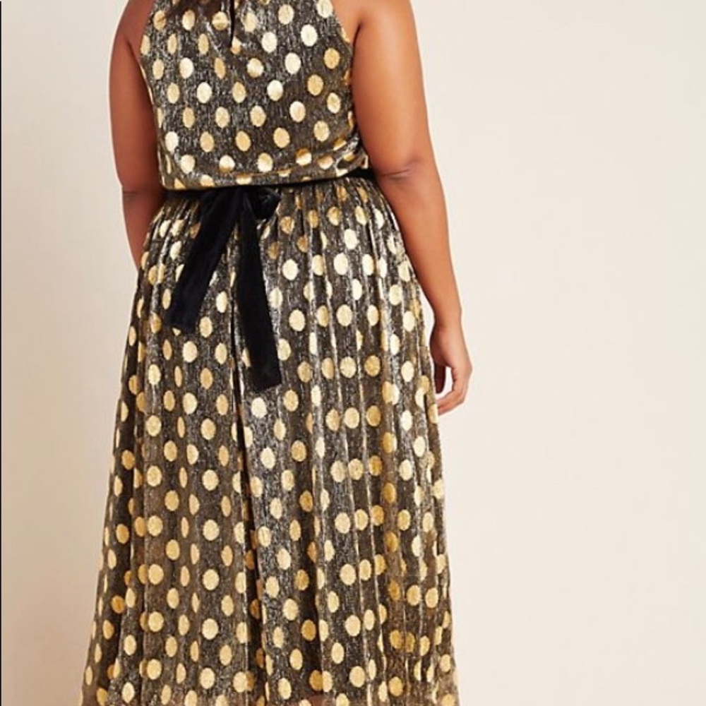 Stunning Gold Shimmer Polka Dots on Black Plus 22